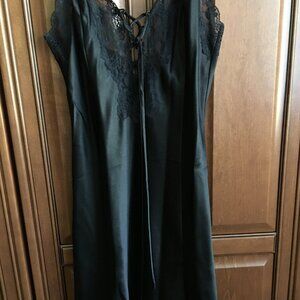Frederick's of Hollywood black satin/lace negligee/chemise